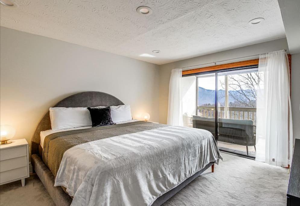 Вилла Lux Retro Getaway W/ Ober & Smoky Mtn Views! Гатлинбург Экстерьер фото